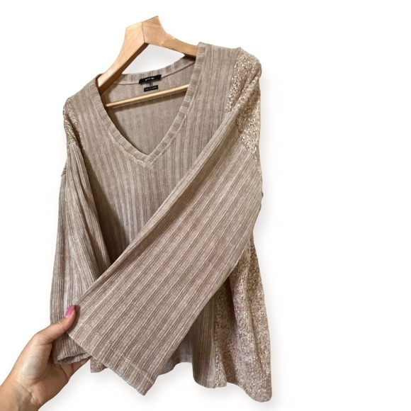 Miss Me Taupe / Dusty Rose Soft Knit Chenille V-Neck Oversized Sweater, Small - Picture 4 of 8